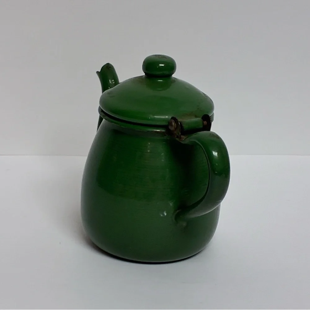 Teapot 4in X 5.5in Green Metal Hinged Vintage